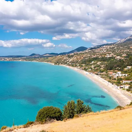 Europe Ena * Λακήθρα